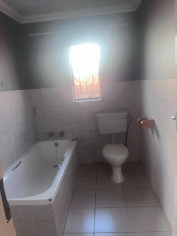 To Let 2 Bedroom Property for Rent in Mmabatho North West